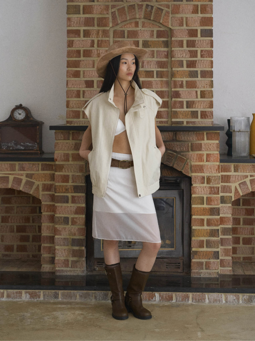 HIGH NECKED OVERSIZED VEST CREAM