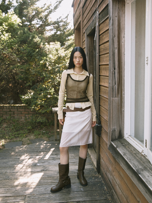 MESH COLLAR BUTTON TOP BUTTER