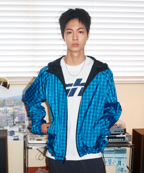 REVERSIBLE WIND BREAKER [BLACK]