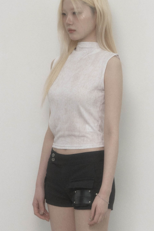 Graphic Side-hole Neck Slit Tank Top (White)