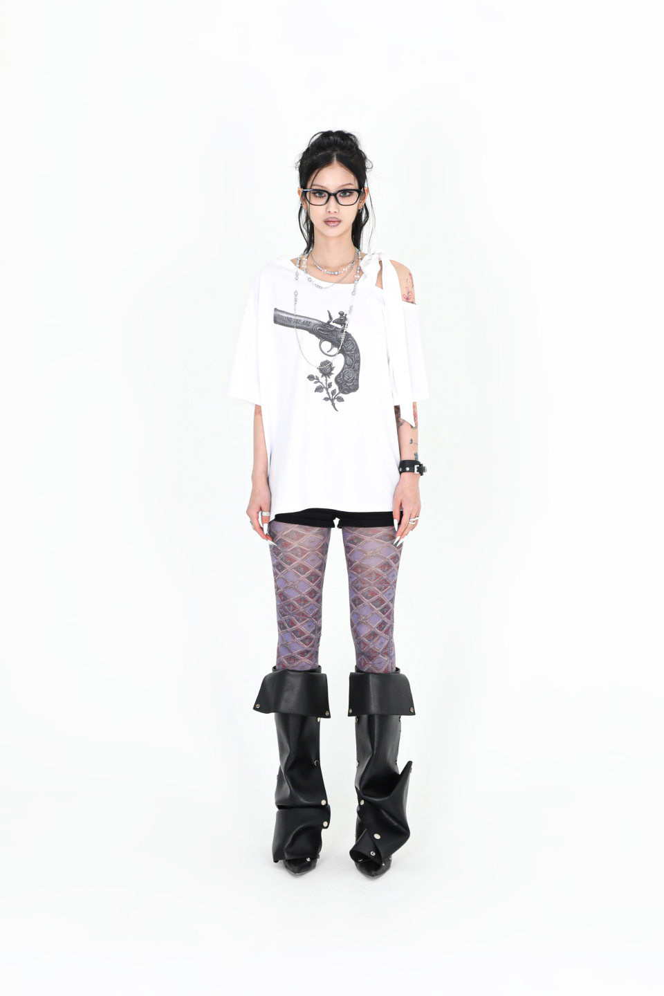 【Darling you're bad】25ss RIBBON ROSE PISTOL TEE DARLING YOU ARE BAD] RIBBON ROSE PISTOL TEE #WHITE – SellerWork