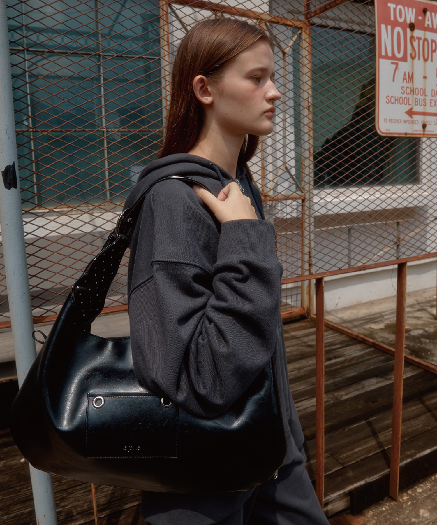 BUCKLE REVERSIBLE SHOULDER BAG_4COLOR