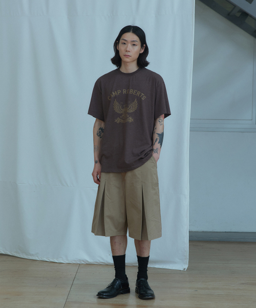 Футболка Camp Roberts с графикой Brown