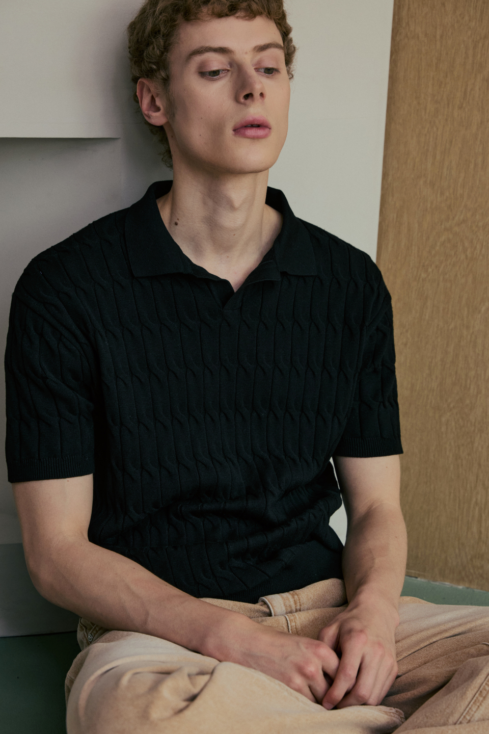 MUSINSA公式 | NODU Six Cable Collar Short Sleeve Knit [Black]