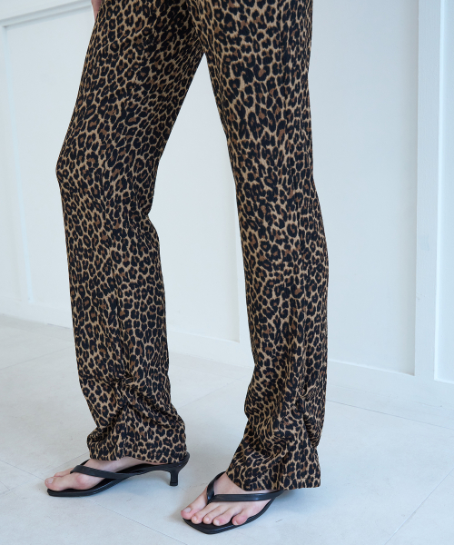 Расклешенные брюки на резинке Leopard Brown