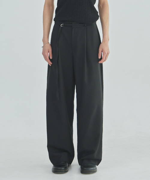 Широкие зауженные брюки с ремнем (Black)