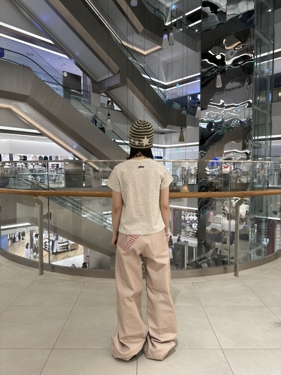 W SPIDER WEB TEE IN IVORY 2