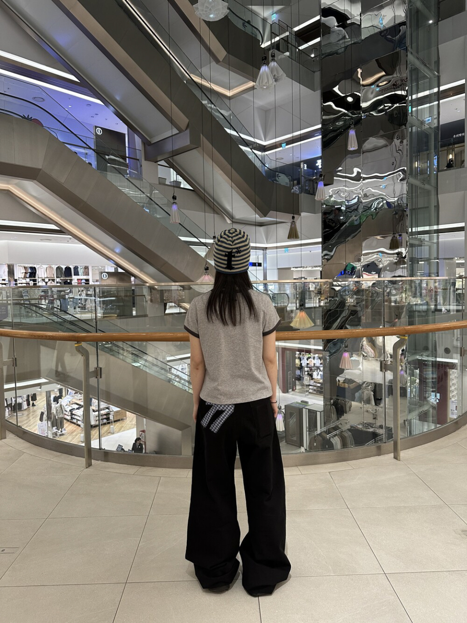 77 APPLIQUE PANTS IN BLACK 2