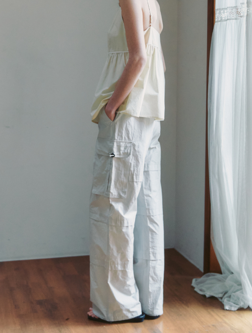 Solid Pocket Wide Cargo Pants - light gray