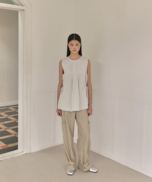 GLOSSY STRAP PANTS [ BEIGE ]