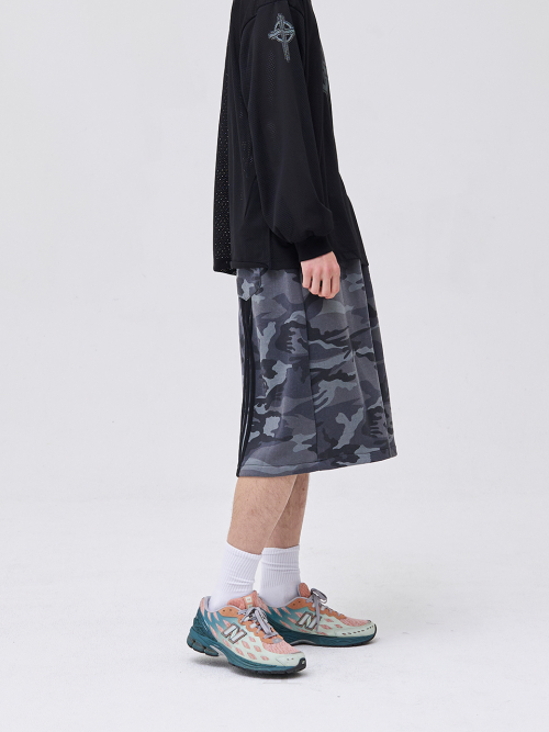 Трикотажные бермуды с принтом Twist Camo-Grey