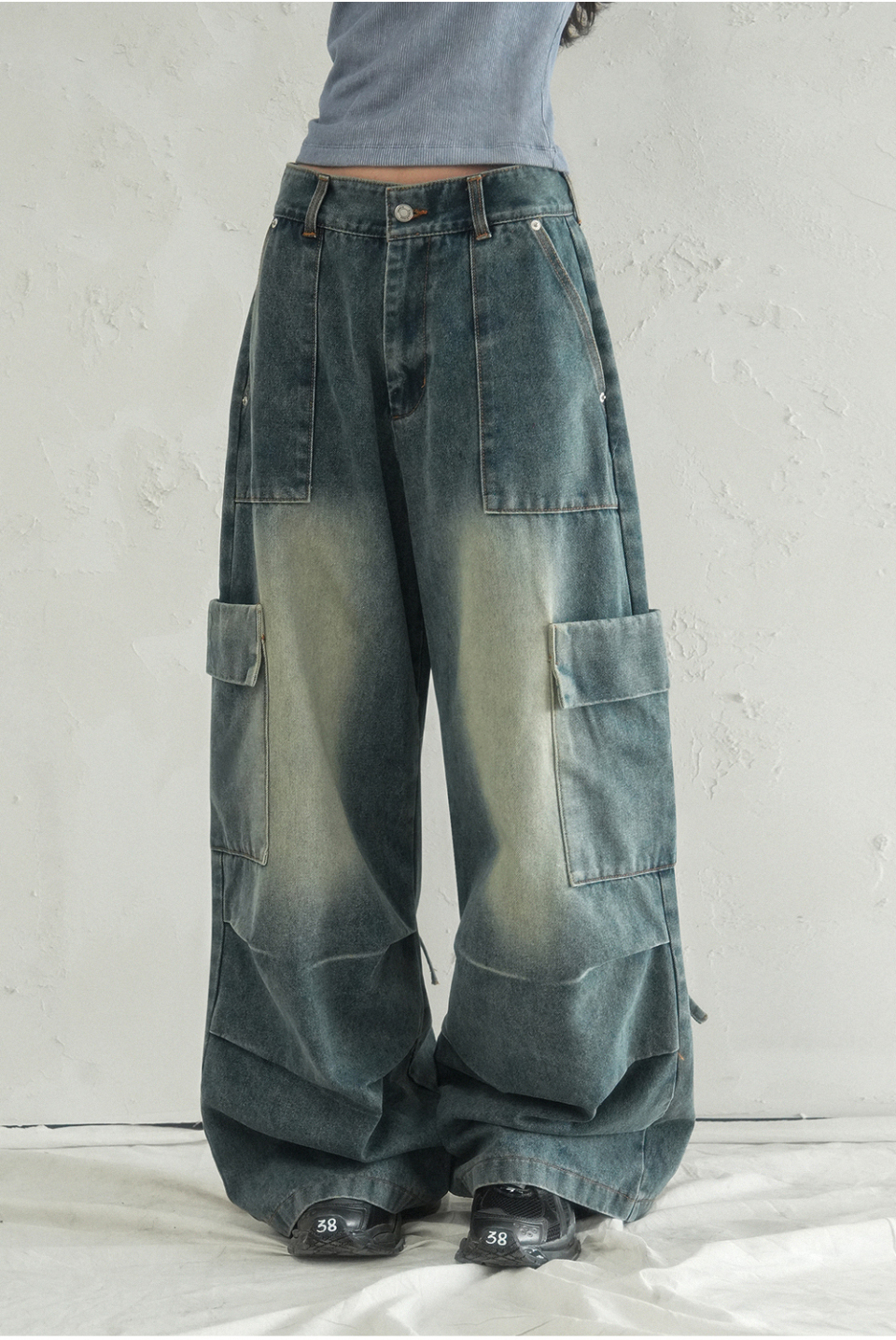 MUSINSA | AVANDRESS Accent Back String Pants BLACK