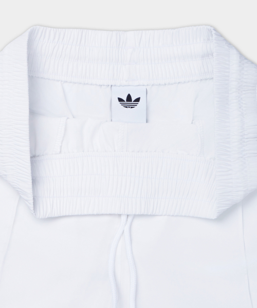 3 STRIPE SHORT WHITE