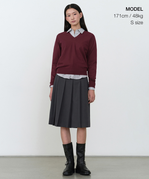 Women's Essential V-Neck Knit [Burgundy] thumbnail 2