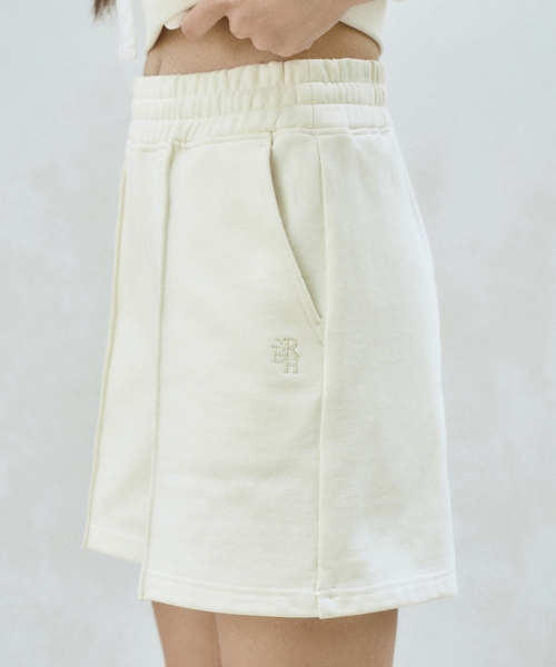 COTTON SWEAT SHORTS BUTTER