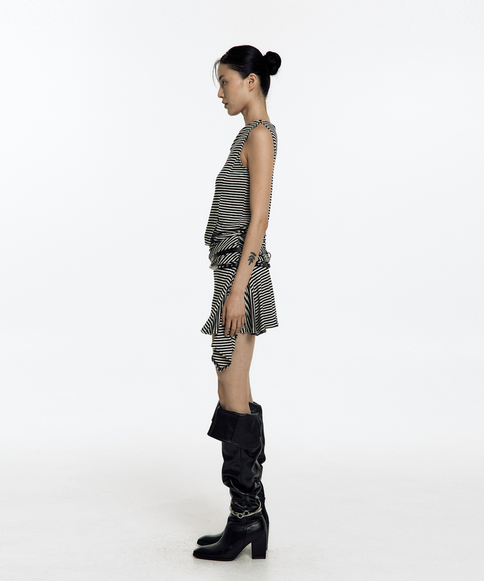 [Kashiko] ★ Asymmetric Stud Onepiece MUSINSA | KASHIKO Asymmetric Stud Onepiece Warm Gray