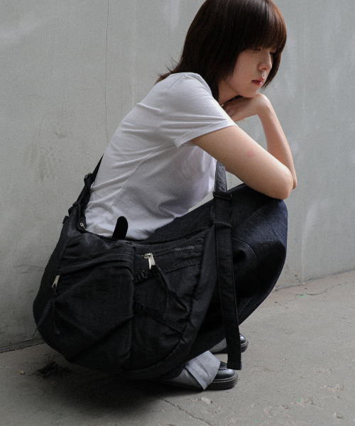 Nylon Strap Hobo Bag (Black)