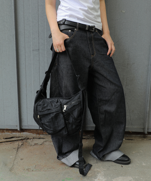 Nylon Strap Hobo Bag (Black)