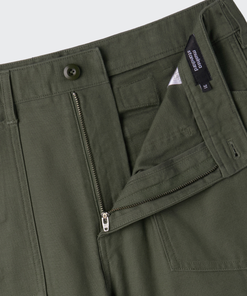 BACK SATIN BAKER PANTS [KHAKI]