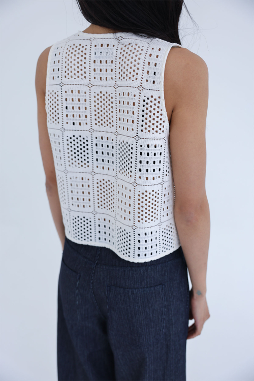 GRID CROCHET KNIT VEST