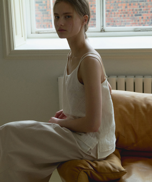 вышитый TOP_IVORY