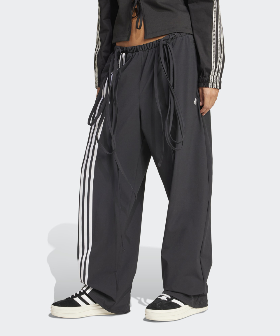 Qoo10] adidas アディダスリボンパラシュートパンツ-ブラ