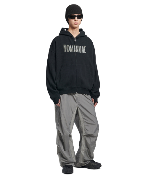 TUCK-STRUCTURED NYLON PANTS - GRAY