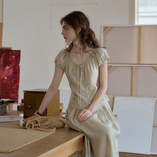 SR_Botanical embroidery blouse