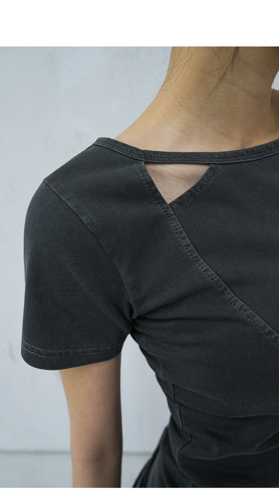 [AVANDRESS] Triangle Pigment Tee★Tシャツ MUSINSA公式 | AVANDRESS Triangle Pigment Tee CHARCOAL