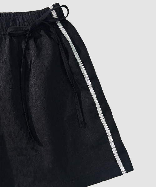ERIN FLOWER SHORTS - чёрный
