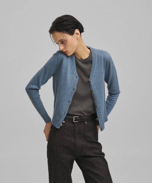 w. Peachskin V-Neck кардиган (Faded Indigo)