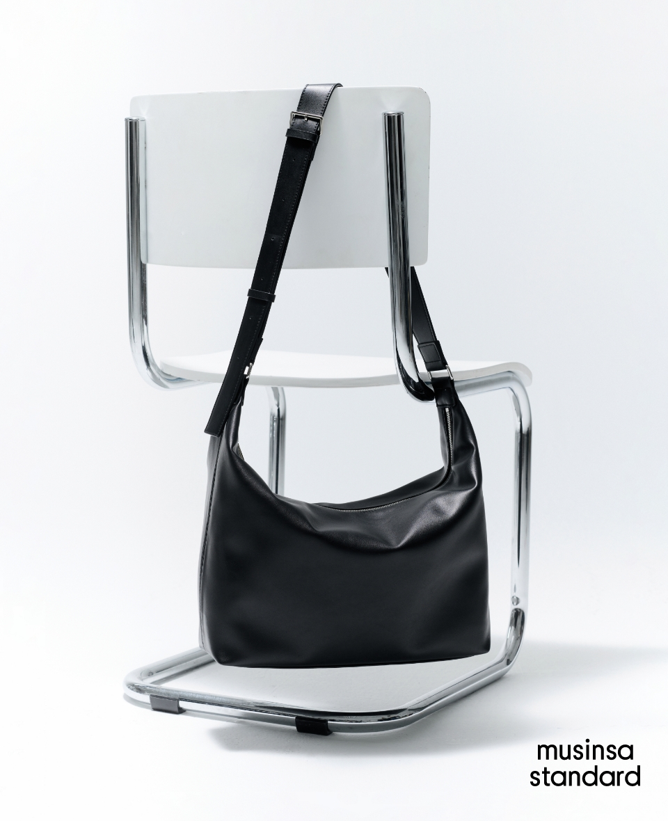 バッグ Musinsa drawfit stud hobo leather bag MUSINSA公式 | DRAW FIT Hobo Leather Crossbody Bag [BLACK]