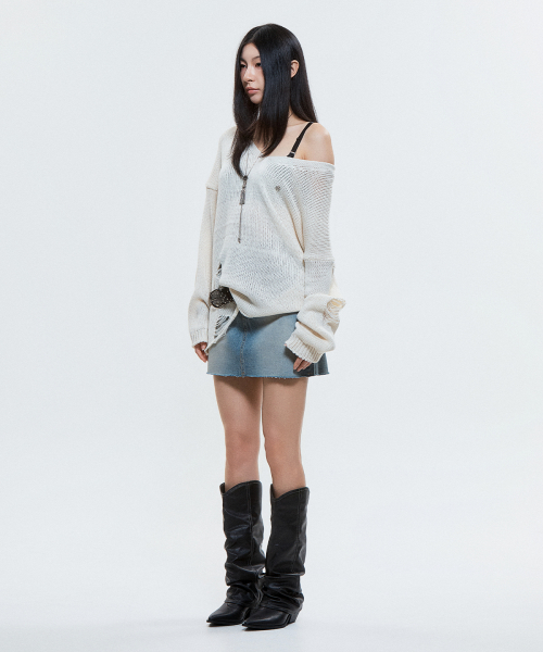 (DUC) Damaged Loose-Fit Knit Ivory
