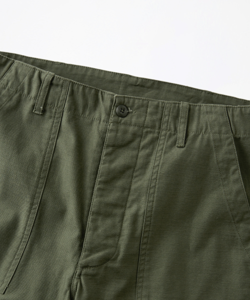 Прямые брюки-фатиг из сатина olive green