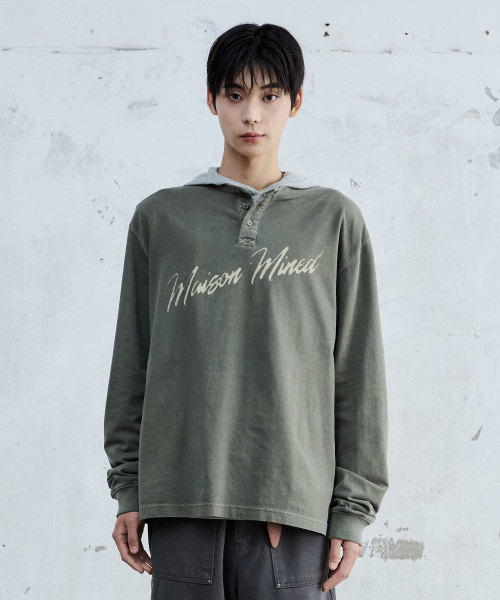 SCRIPT TYPE HENLEY NECK длинный рукав KHAKI