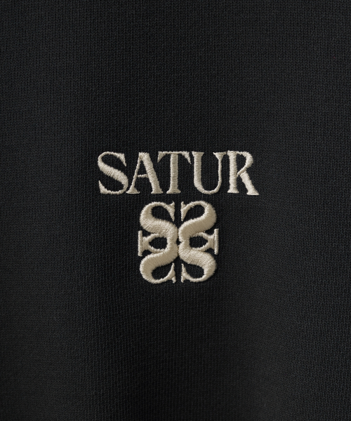 SATUR Loren Small Logo Basic Sweatshirt Charcoal