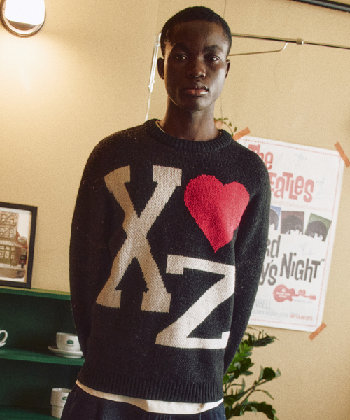Пушистый пуловер XTK167 Love (BLACK)