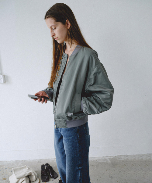 SHIRRING BOMBER JUMPER - KHAKI
