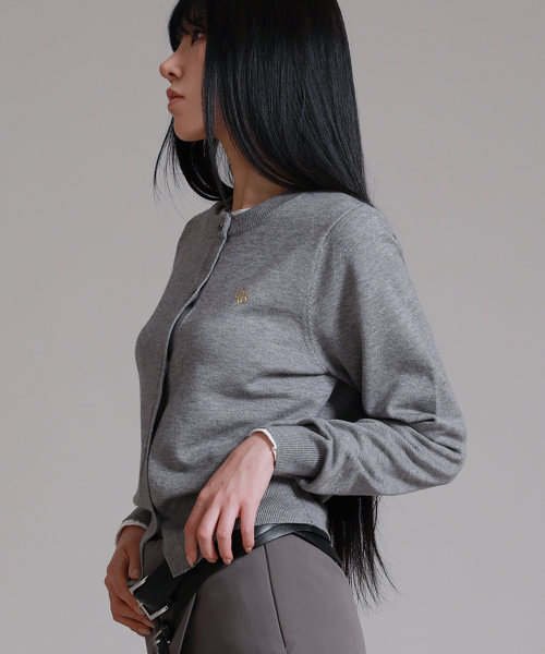 Мягкий эссенциальный вязаный кардиган с круглым вырезом — Grey