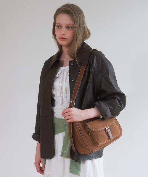 A FAUX LEATHER JACKET_BROWN