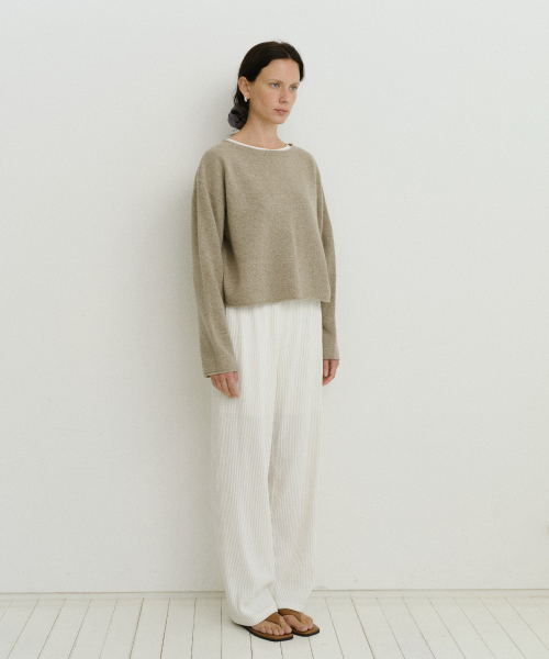 Vertical banding pants