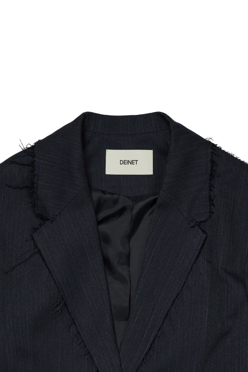 DEINET ROUGH CUT DETAIL BLAZER IN CHARCOAL