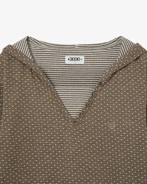Футболка Henley neck с капюшоном [KHAKI]