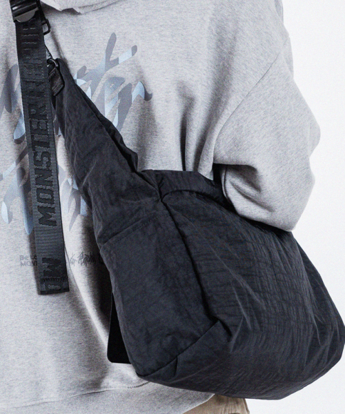 COME IN MESSENGER BAG / BLACK