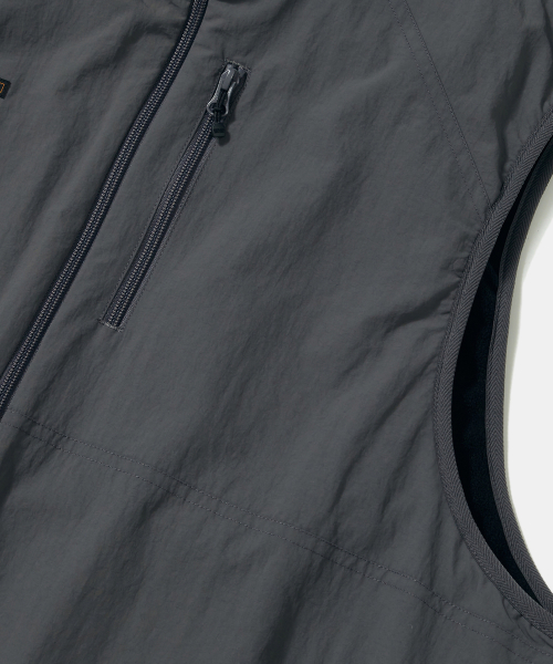 TRAJAN LABEL REVERSIBLE NYLON/PP VEST_CHARCOAL