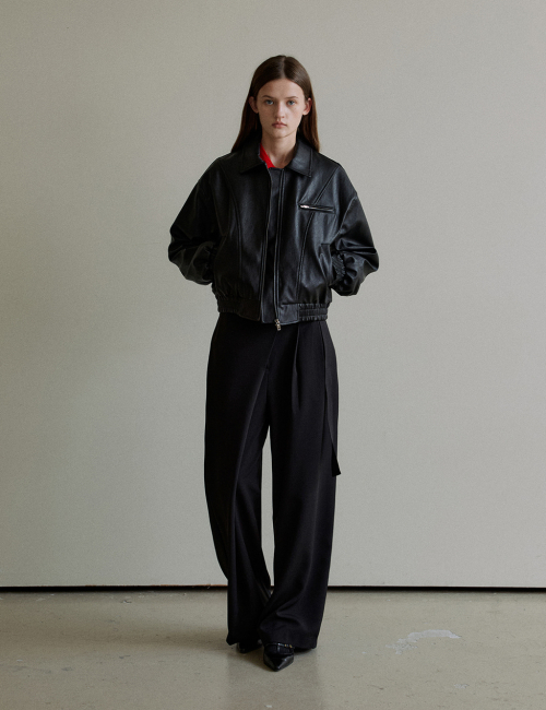 Leather zip-up jumper (Black)