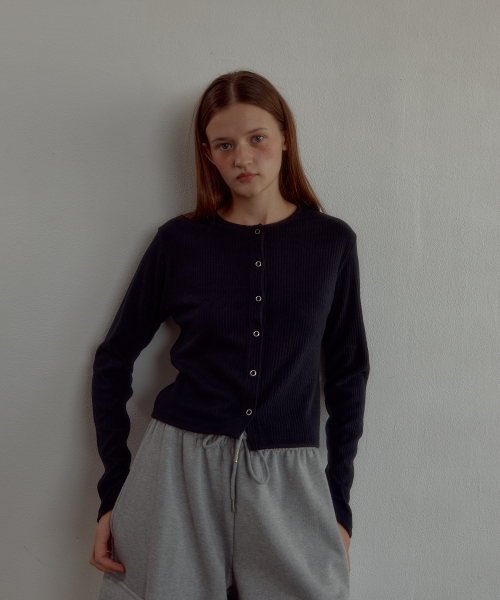 BASIC BUTTON ROUND CARDIGAN черный