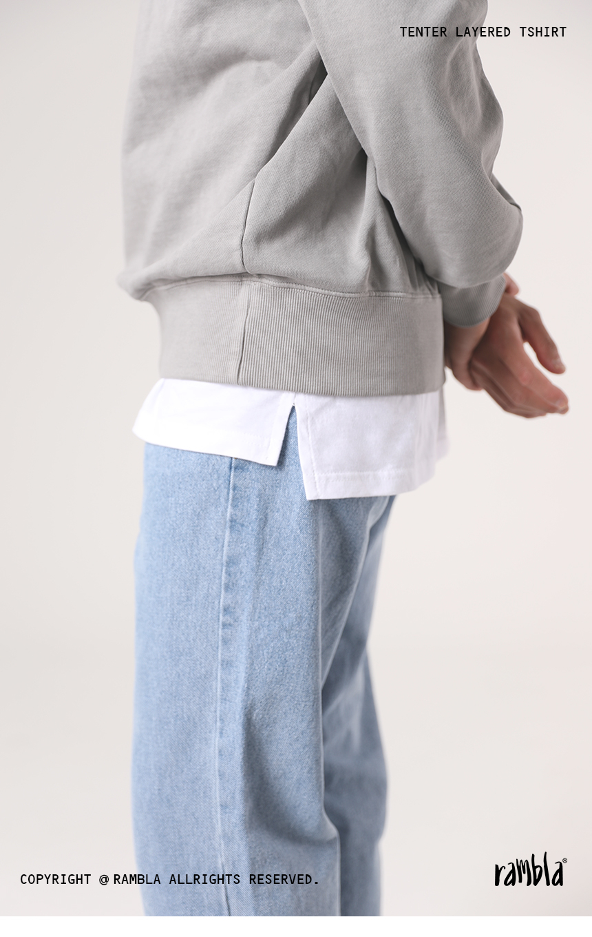 텐터 레이어드 반팔티 화이트 컬러를 착용한 모델사진