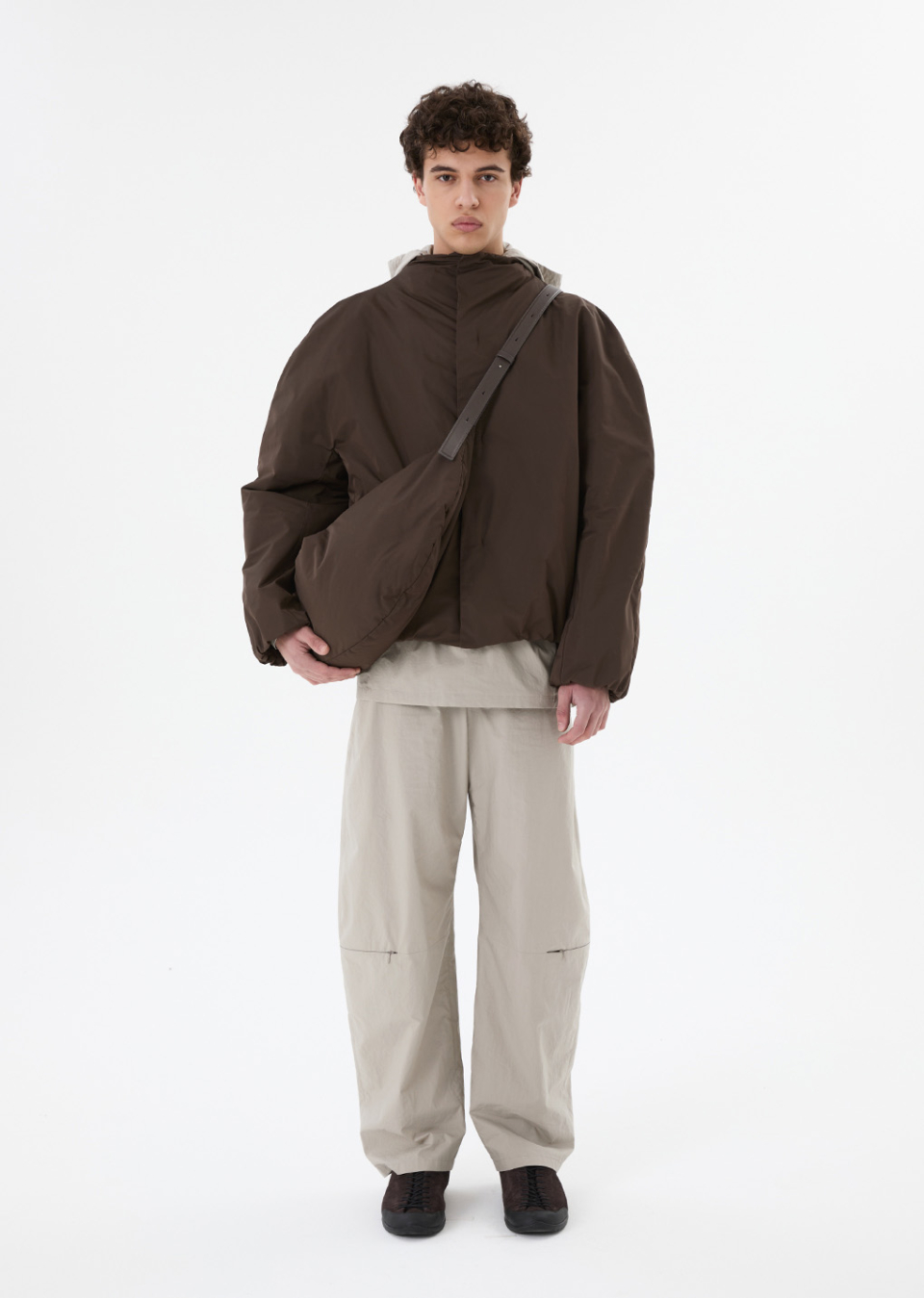 아모멘토(AMOMENTO) TAFFETA PADDED RAGLAN JUMPER (2COLORS) - 사이즈