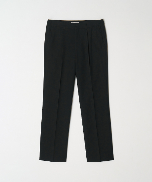 Повседневный костюм Core 3-Button Comfort, брюки с одной складкой (Black)
